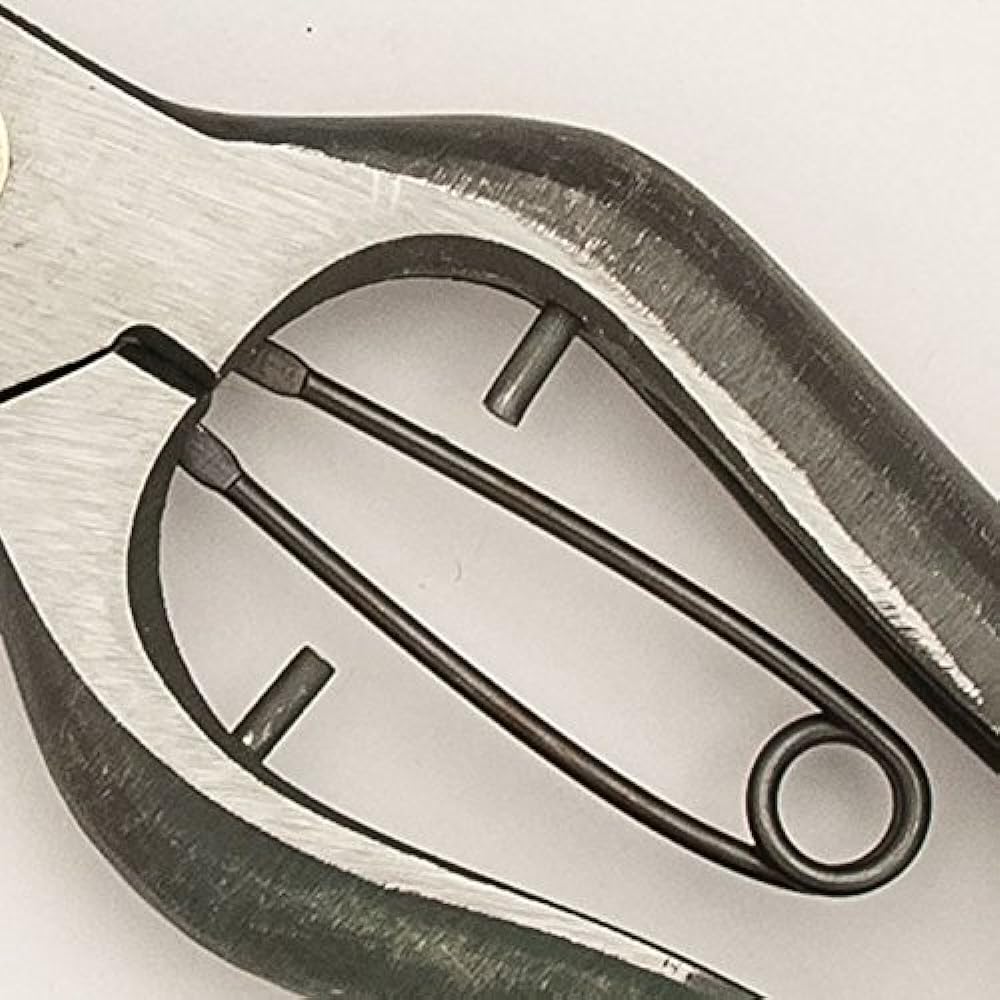 Tohoku Uchihamono Shinkunimitsu Pruning shears One-handed pruning shears <curved blade>