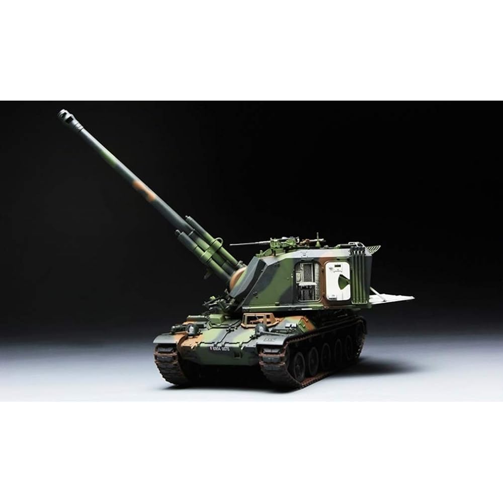 Mont Model 1/35 French Army 155mm Self-Propelled Howitzer AUF1 Plastic Model MTS004