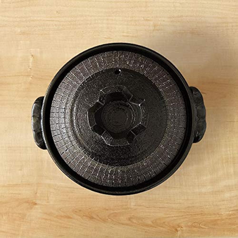 Mino Sarara Black Jugusa deep earthen pot for open fire only No. 7 For 1-2 people