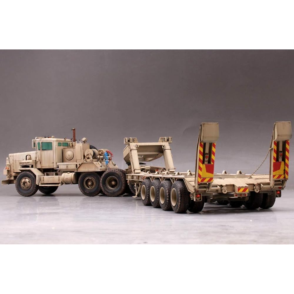Hobby Boss 1/35 Fighting Vehicle Series US Army M911 Tank Carrier with M747 Heavy Equipment Semi-Trailer Plastic Model 85519