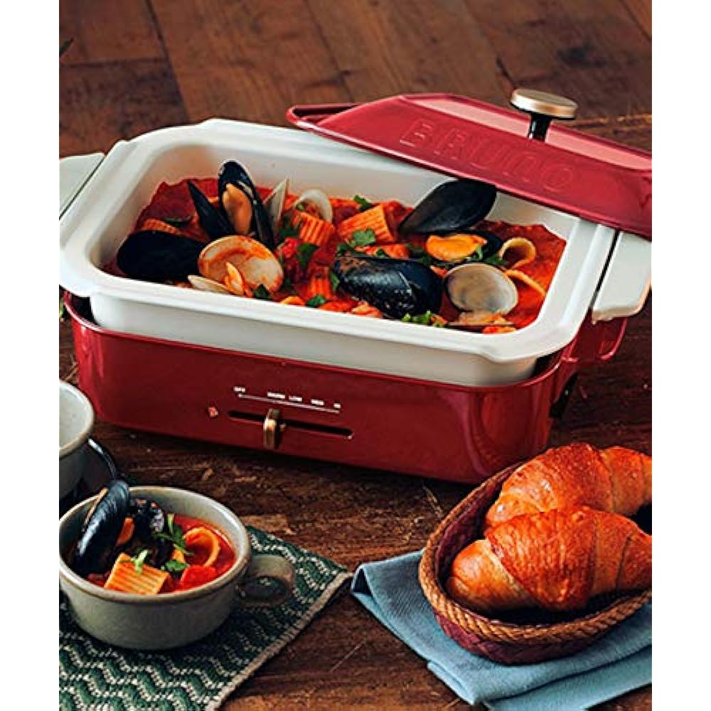 BRUNO "Happy Holidays" BOE021-GIFT-HH-WH Compact Hot Plate Body, 3 Types of Plates (Takoyaki, Ceramic Coated Pot, Flat), White, Stylish, Cute, 1,200w, Temperature Adjustment, Easy to Clean, For 1