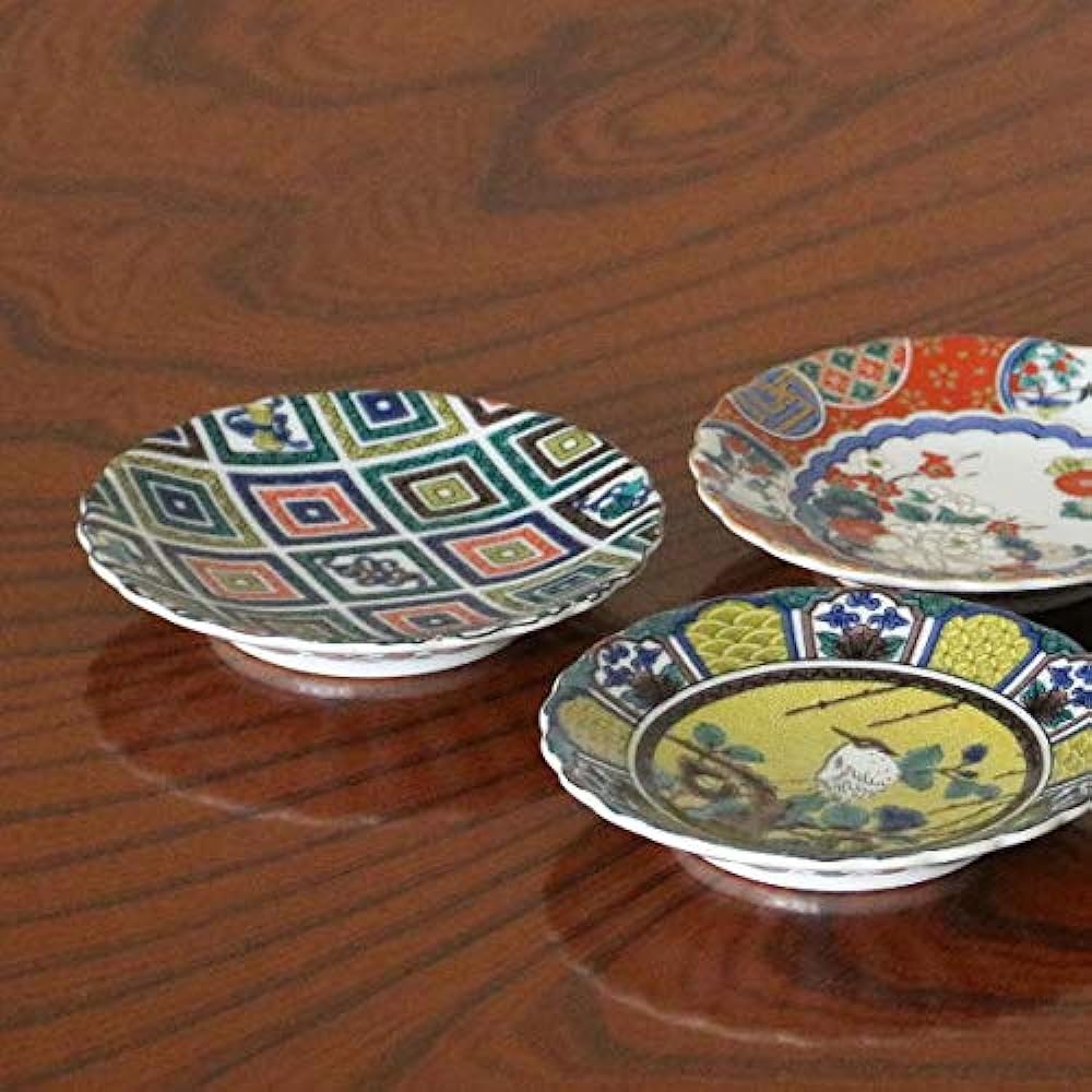 Kutani ware Seikou kiln No. 3 Chrysanthemum plate set (Set of 5 small plates) Period painting style SK-408