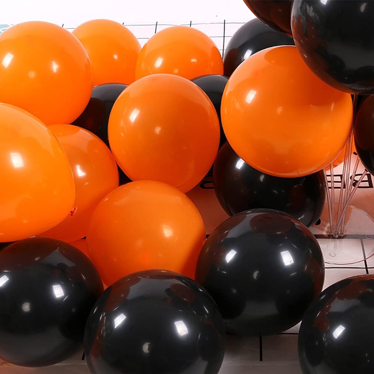 12 Inch Black and Orange Balloons Halloween/Wedding/Baby Shower/Birthday/Graduation Party Decoration Orange and Black Theme Party Decoration Supplies Arch Decoration 100 Pieces