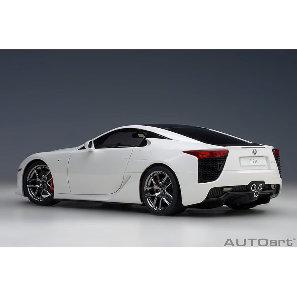 AUTOart 1/18 Lexus LFA (Whitest White/Black Carbon) Completed Product