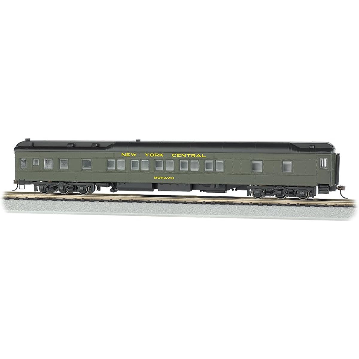 Bachmann Industries Santa Fe Moose Lake Horse Scale 80' Pullman Car with LED Lights