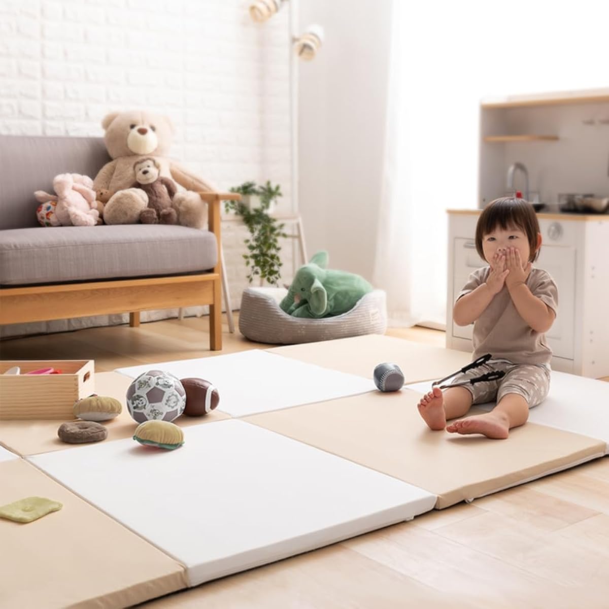 Iris Plaza Mat Joint Mat Rug Play Mat Baby Mat Children's Play Mat 140 x 200 cm White x Beige