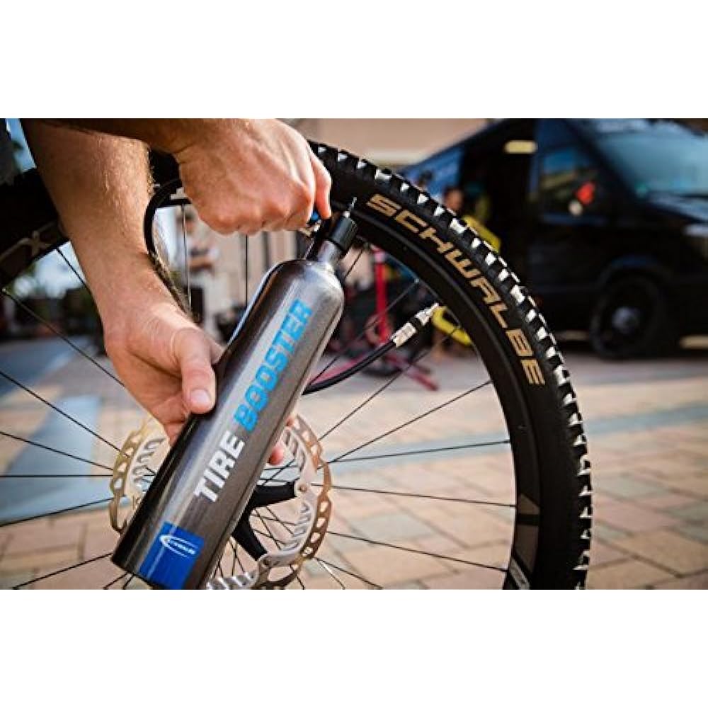 Schwalbe TIRE BOOSTER Tubeless Inflator with Mounting Strap [Parallel Import]