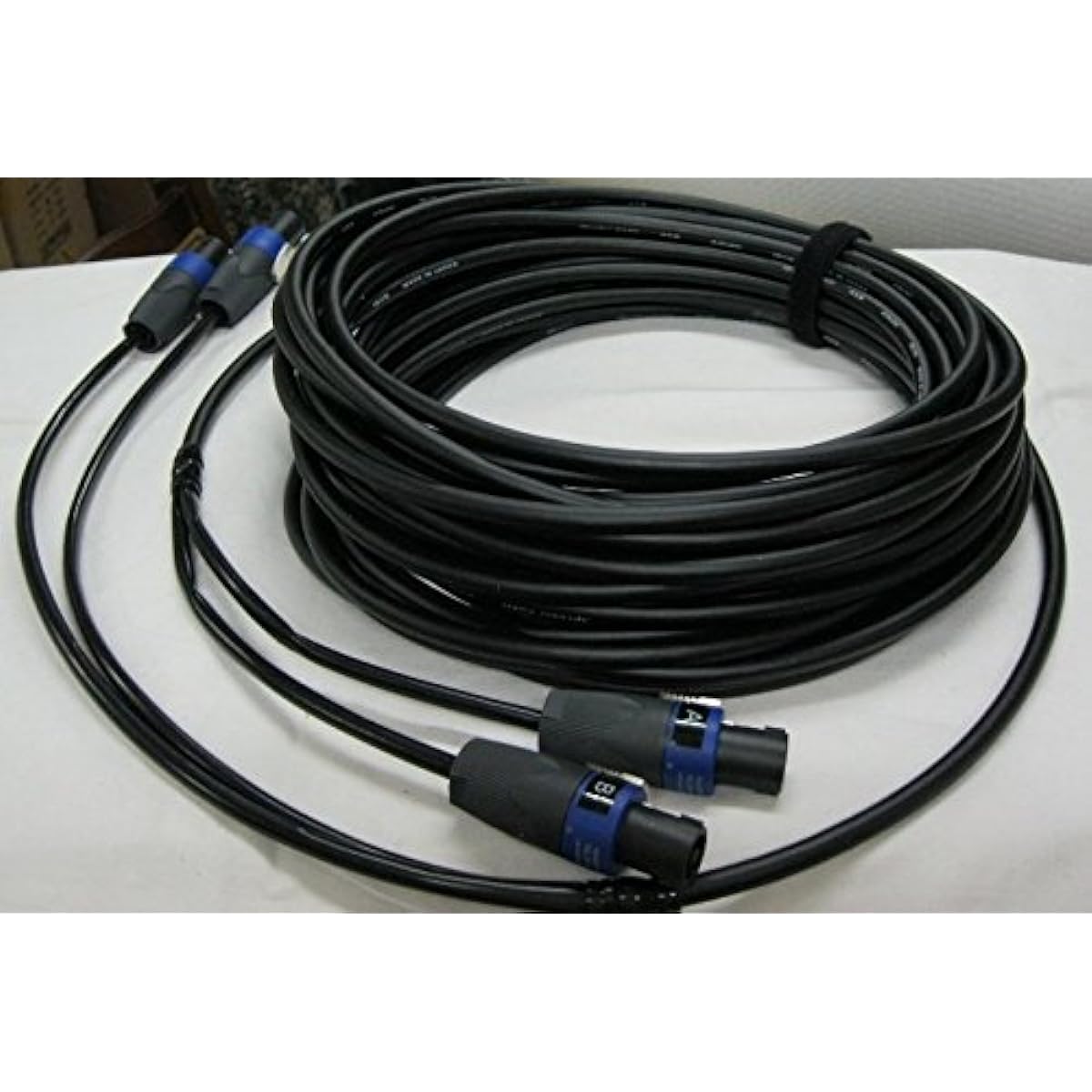 PA 2-channel speaker cable, Speakon type, 20m, black (CANARE 4S8)