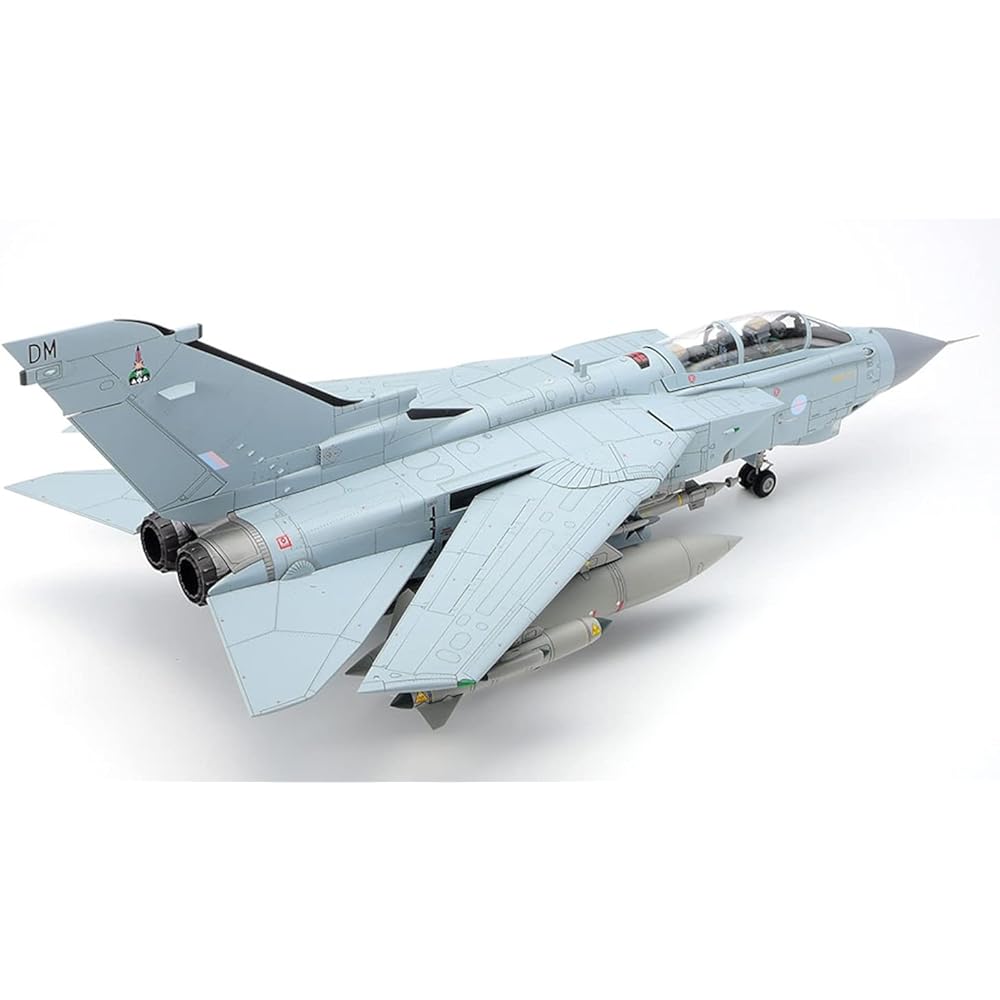 Tamiya 1/32 scale special project Italeri series British Army Tornado GR.4 (with pilot figure) plastic model 25425 25425-000