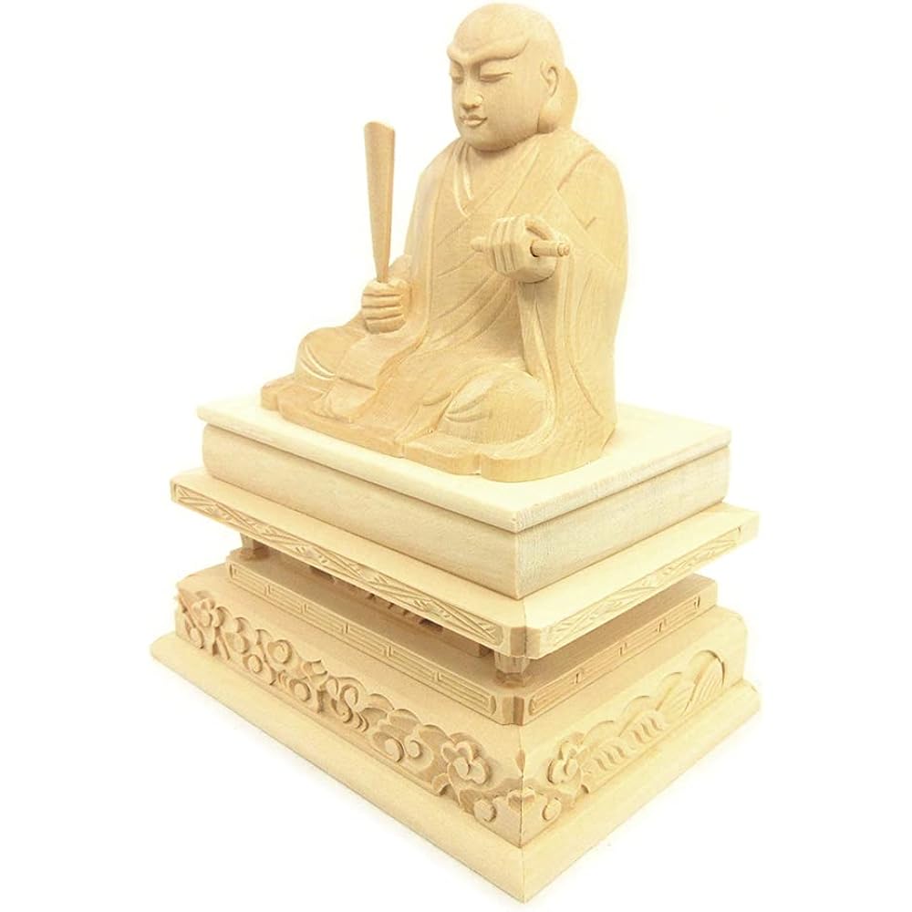 Kurita Specialty Buddha Statue [High Priest] Nichiren Saint Seated Statue 3.0 inches (Total Height 19cm, Width 15cm, Stand Depth 10.5cm) High-grade Japanese Cypress Wood Carving Square Stand 15071