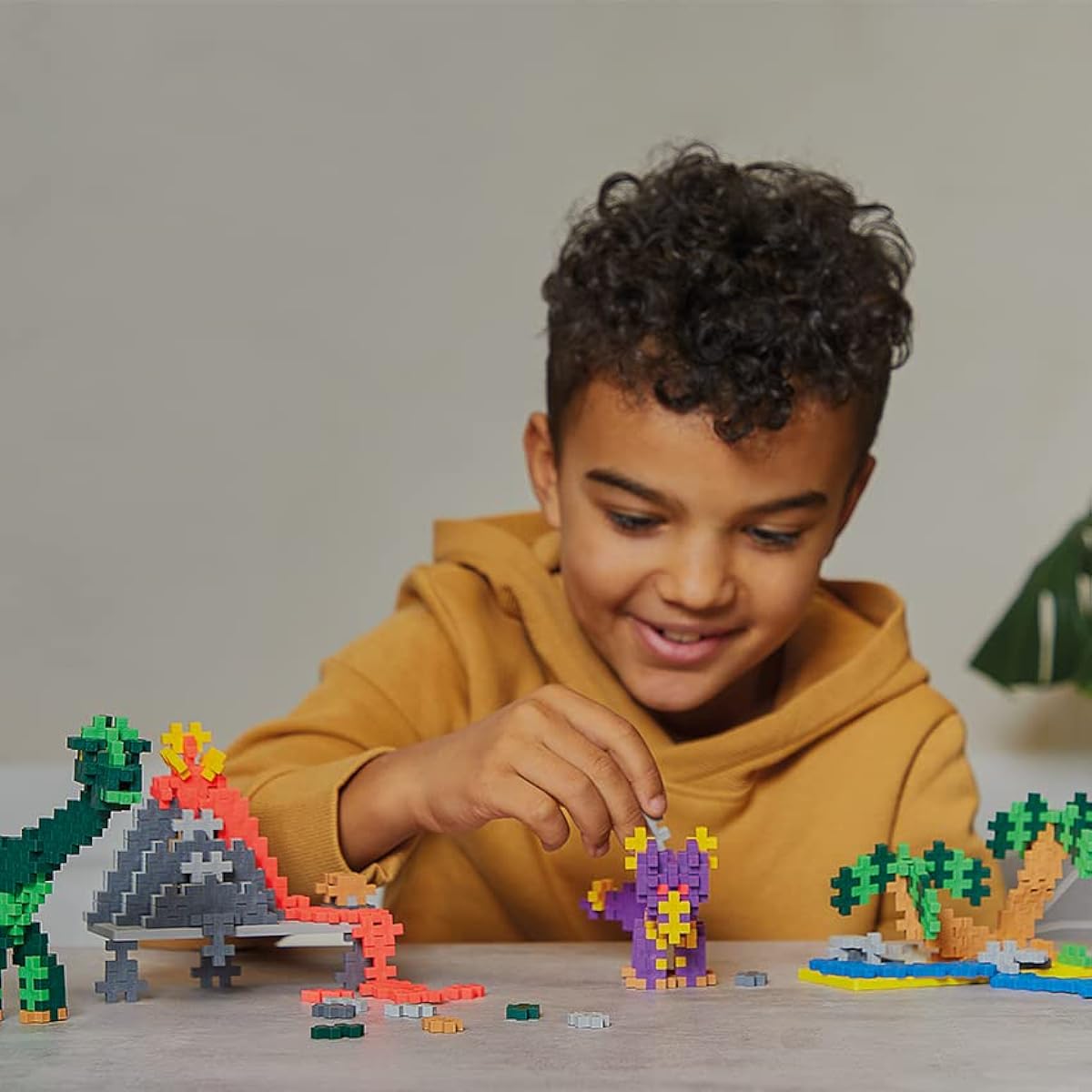 PLUS PLUS - Learn How to Make a Dinosaur - 400 Pieces - Construction Construction STEM/STEAM Toy Interlocking Mini Puzzle Blocks for Kids