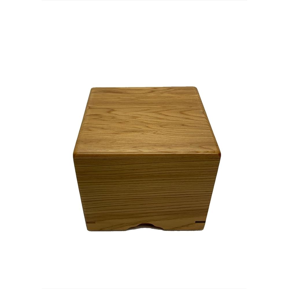 Rikoma box made from Yaku cedar