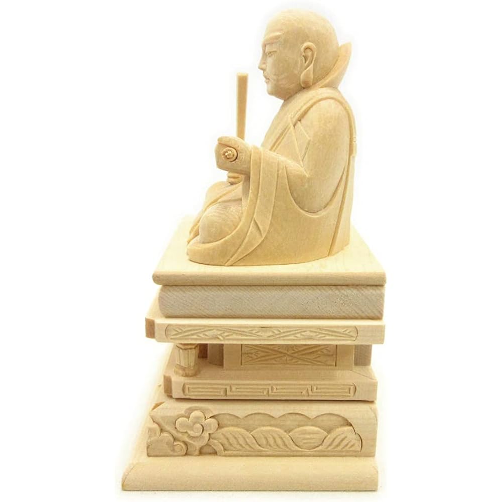 Kurita Specialty Buddha Statue [High Priest] Nichiren Saint Seated Statue 1.5 inches (Total Height 11.5cm, Width 8cm, Depth 6cm) High-grade Japanese Cypress Wood Carving Square Base 15155