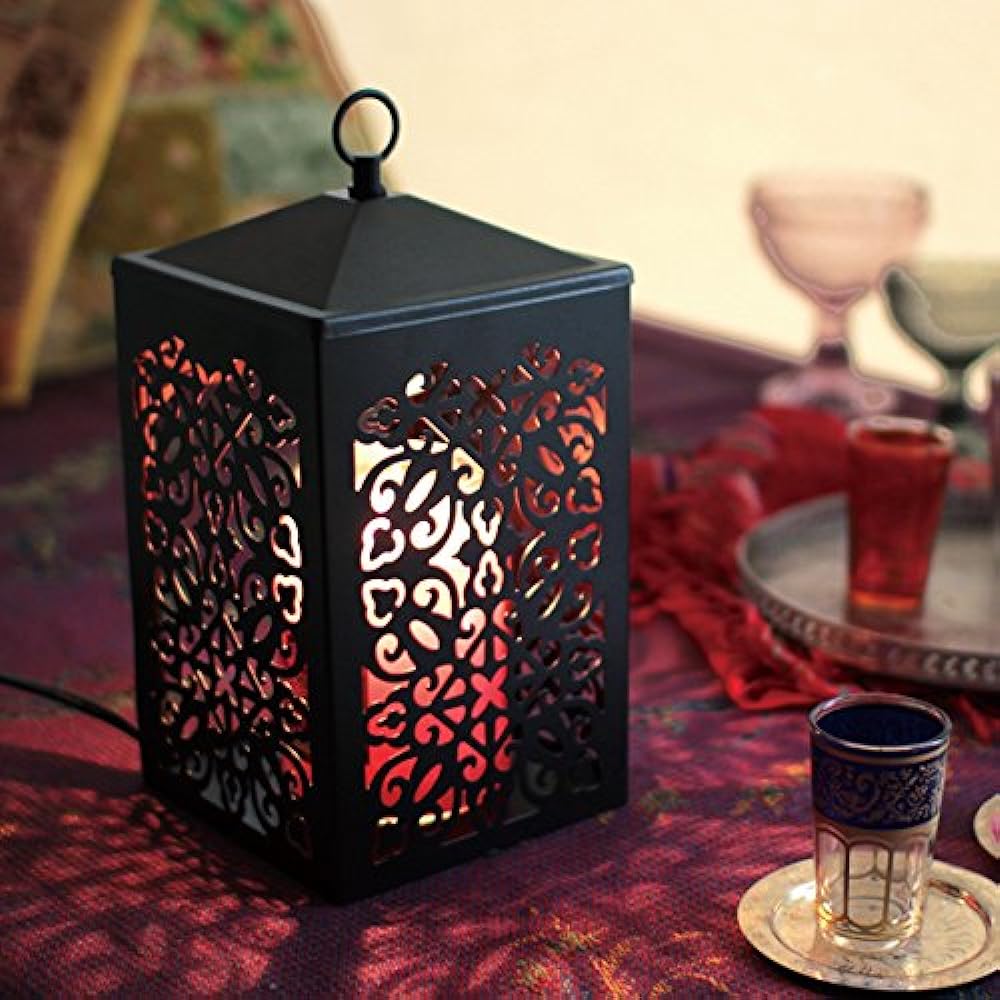 Kameyama Candle House Scroll Pattern Candle Warmer Lantern Lamp Black