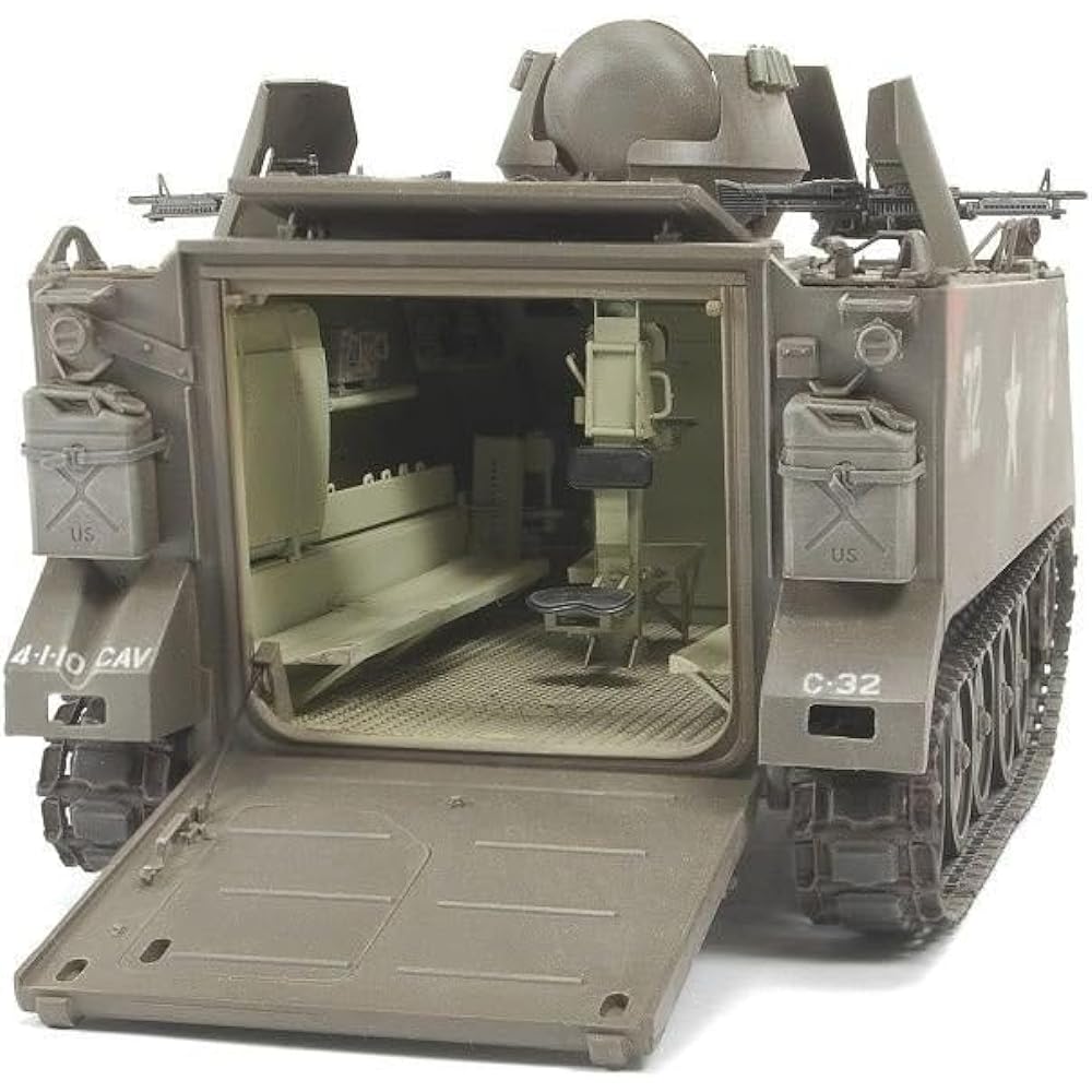 AFV Club 1/35 US Army M113 ACAV Armored Cavalry Fighting Vehicle Plastic Model FV35113