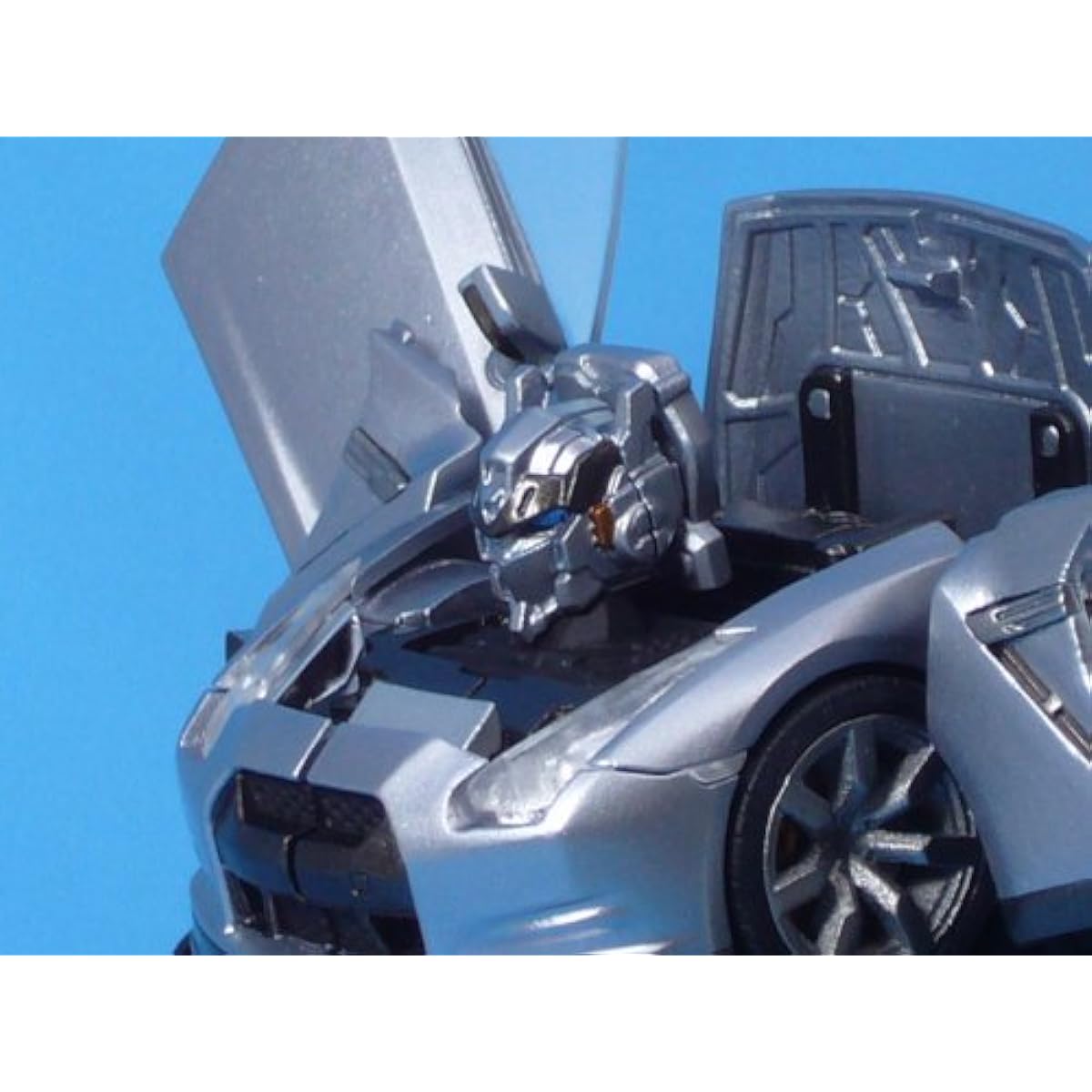 Transformers Alternity A-01 NISSAN GTR/Convoy Ultimate Metal Silver