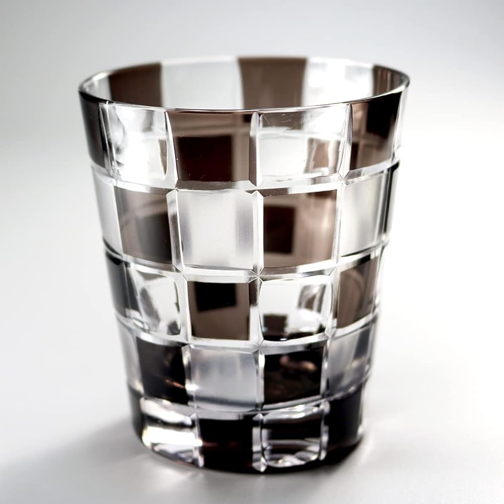 GREEM MARKET Crafts with wooden box Glasswork Kiriko glass Cup Shochu glass Kiriko glass Product number: GMS01712 (Black)