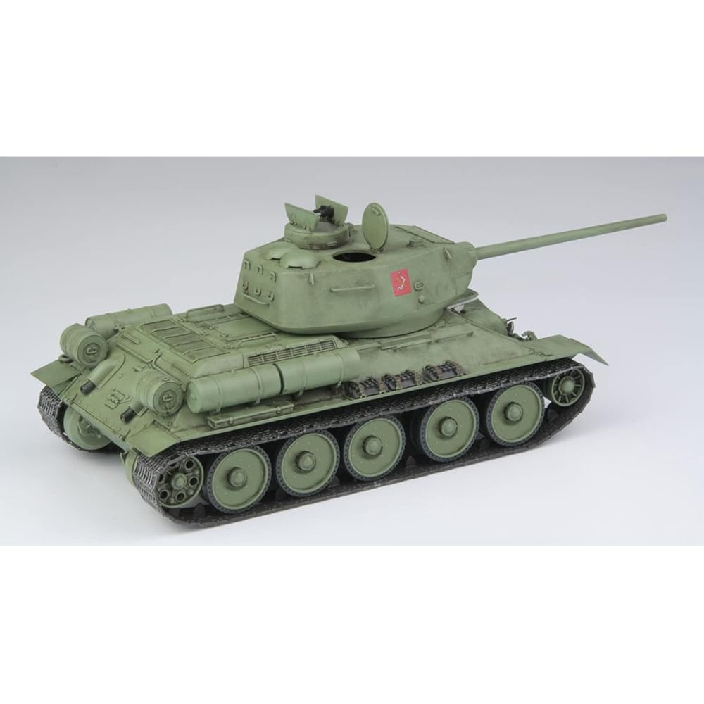 PLATZ Girls & Panzer Final Chapter T-34/85 Pravda High School We will reveal the inside of the tank! Plastic model with interior reproduction parts Total length approx. 233mm (including turret) Molding color Plastic GP-69
