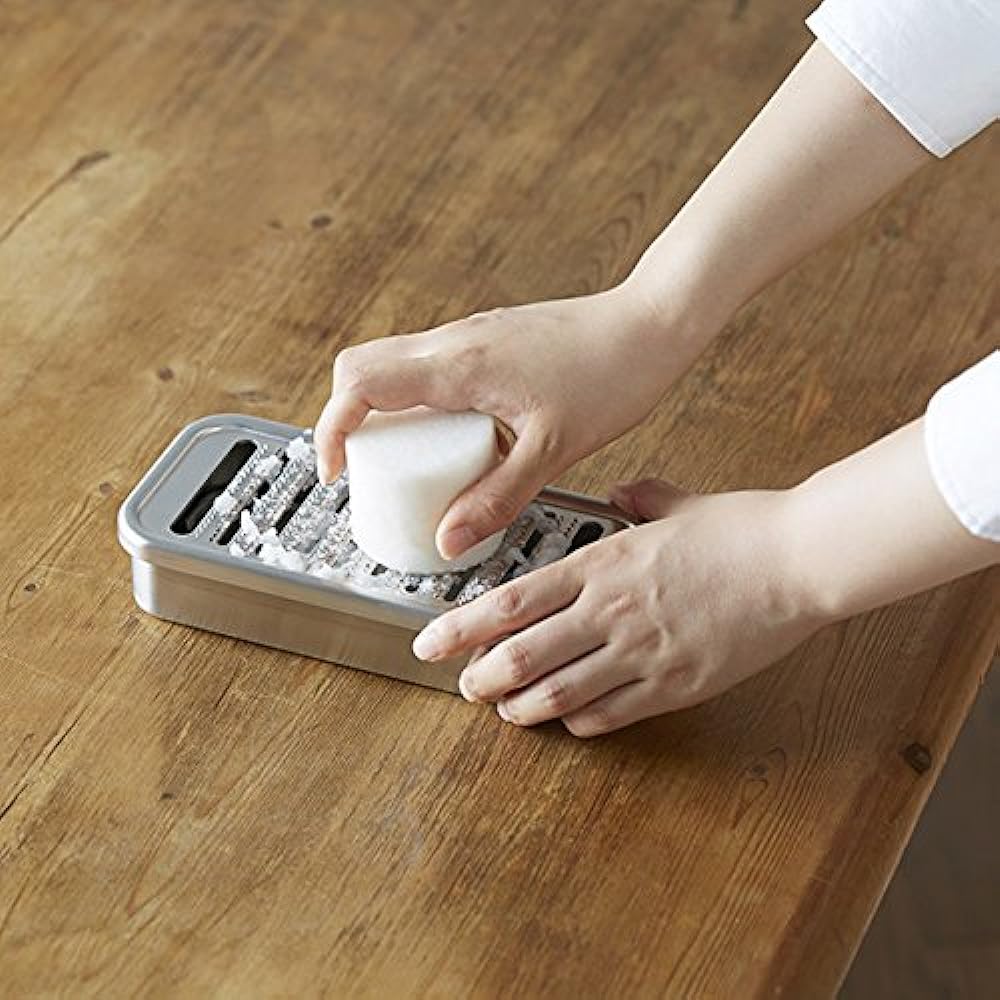 Oya Seisakusho Pure Copper Box Type Grater, Daikon Grater, Small, Compact Type | Grater, Grater, Grater, Daikon Grater, Professional Use, Commercial Use, Craftsmen, Handwork, Lifetime Popular, Gift, Fluffy, Easy