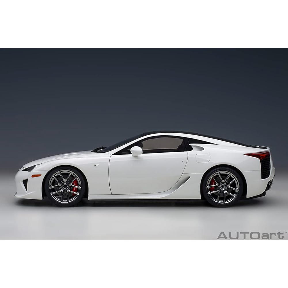 AUTOart 1/18 Lexus LFA (Whitest White/Black Carbon) Completed Product