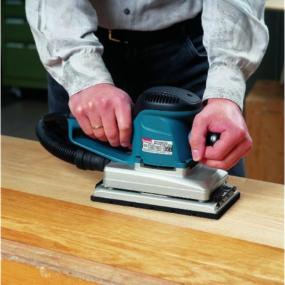 Makita BO4900V Finishing Sander