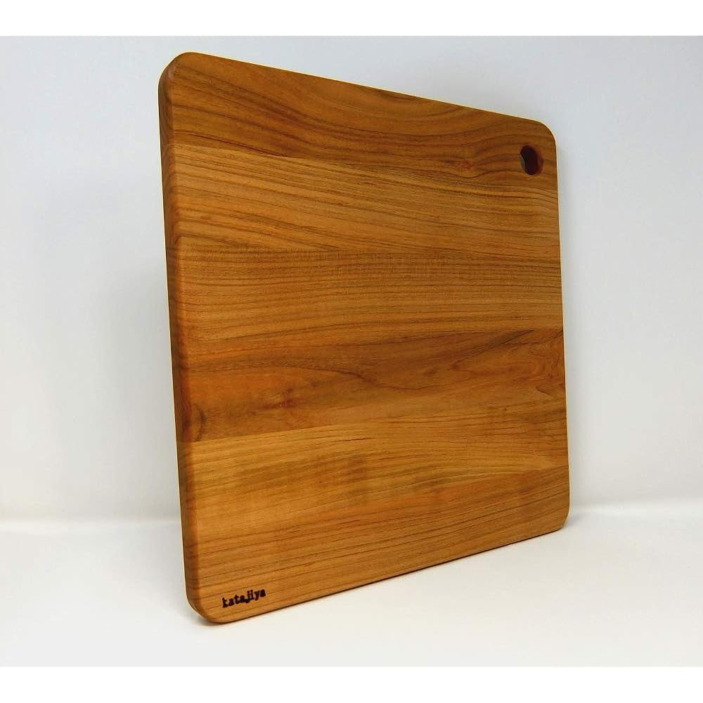 Katajiya Wooden Cutting Board Chopping Board Domestic Yamazakura Solid Wood Small Size [250 x 250 Thickness 15] ~ Re-sharpening Service Available ~
