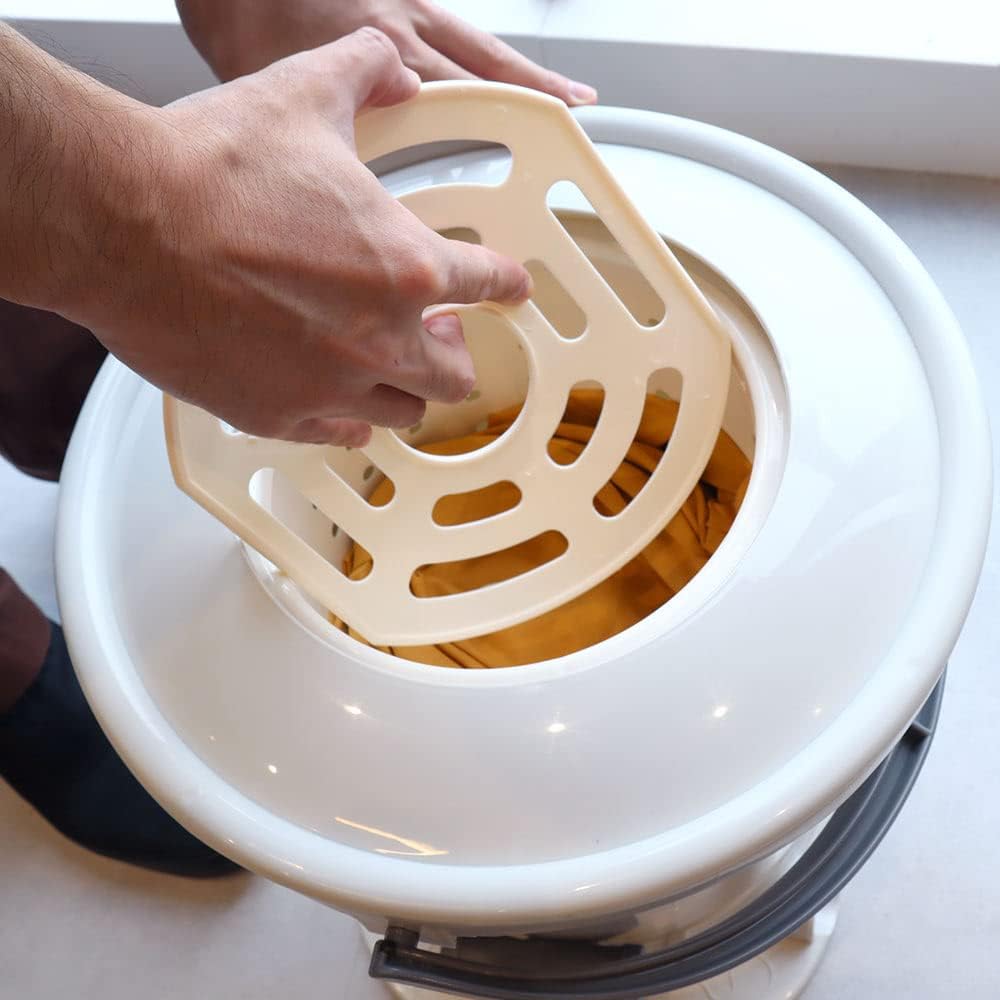 Sanko Hand-Turn Powerful Dehydrator "Mizukiri Spinner" Maximum Dehydration Capacity 5.9L White Width 390 x Height 380 x Depth 330 (mm) [Parallel Import]