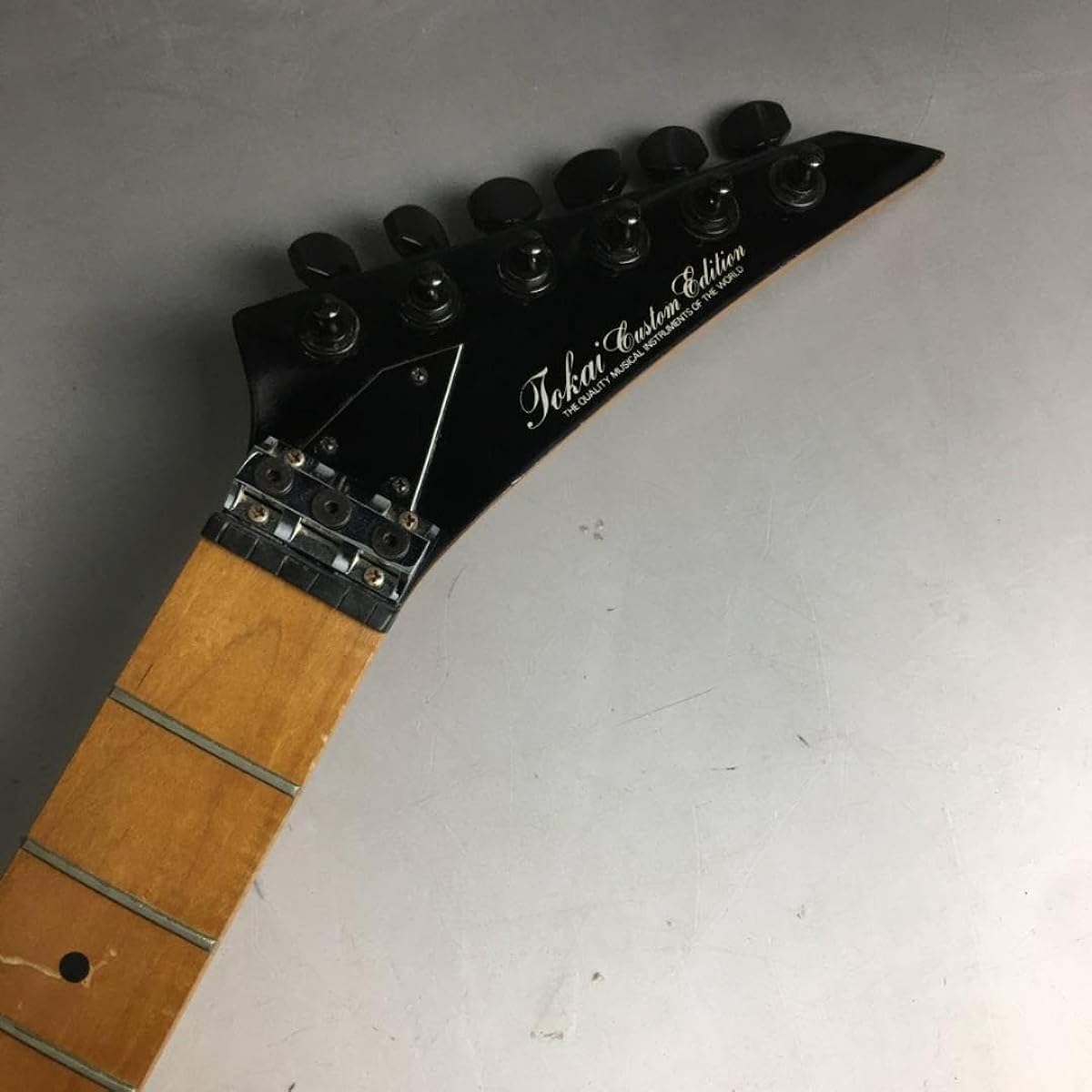 Tokai GOTOH 6-string pegs, general-purpose neck head