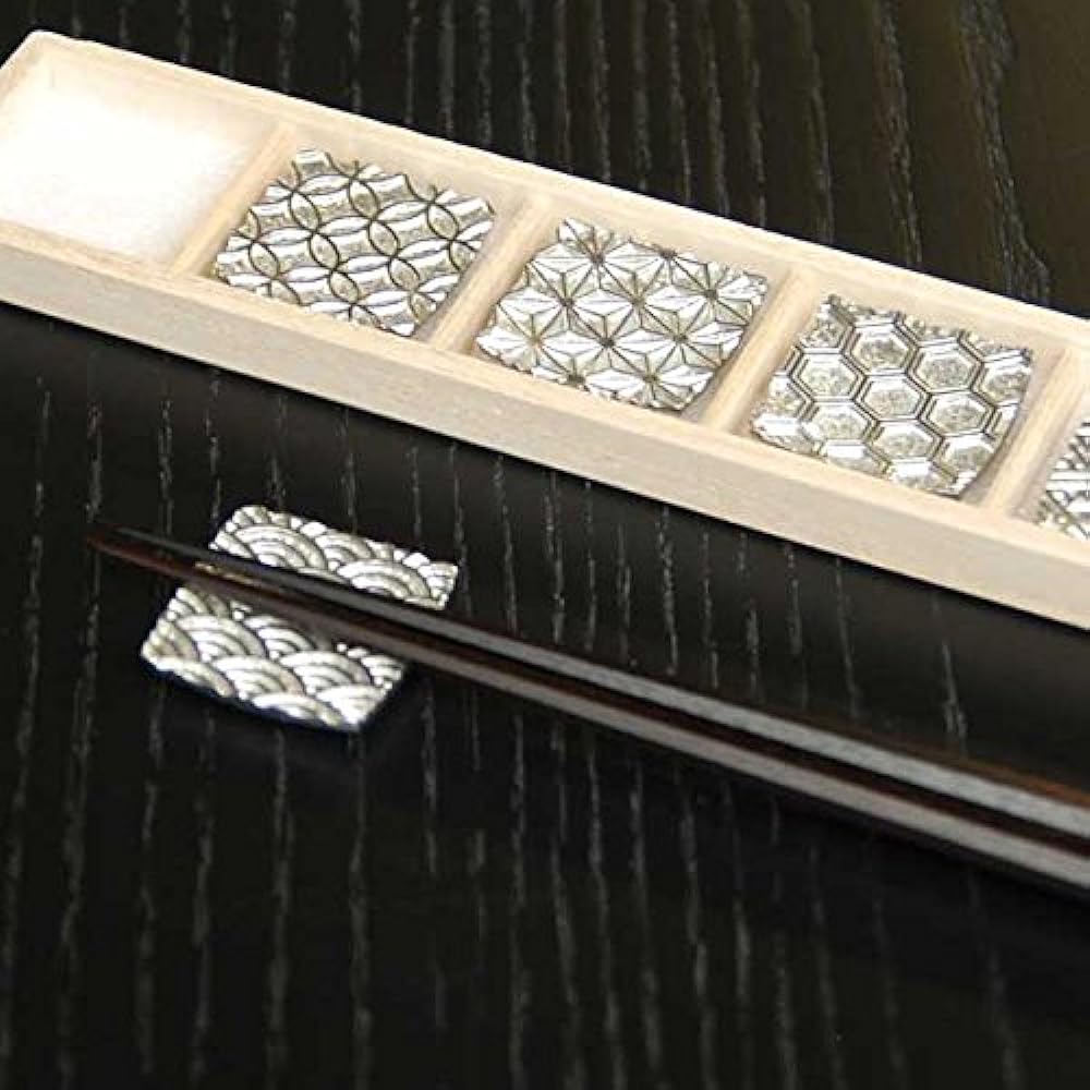 [Sumiya Saburo Shoten] Tin chopstick rest auspicious pattern 5-piece set