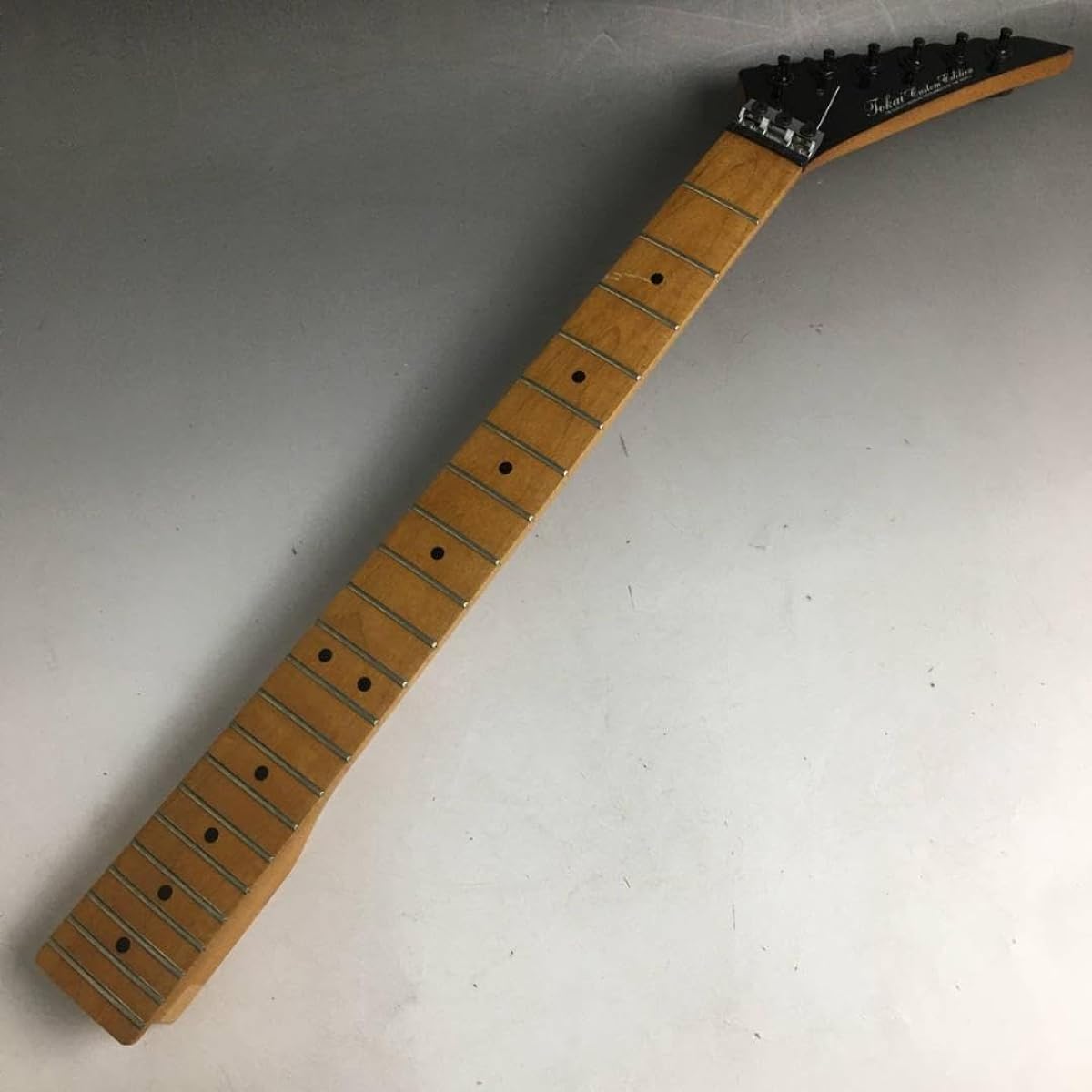 Tokai GOTOH 6-string pegs, general-purpose neck head