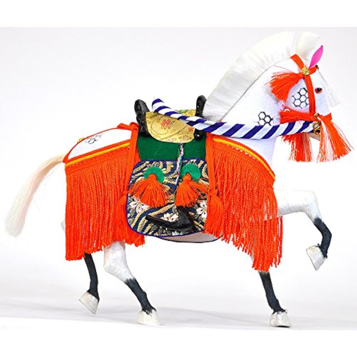 [May Doll] [Horse Decoration] Half Chirimen No. 8 A dynamic horse decoration that looks as if it could take off at any moment [D152]