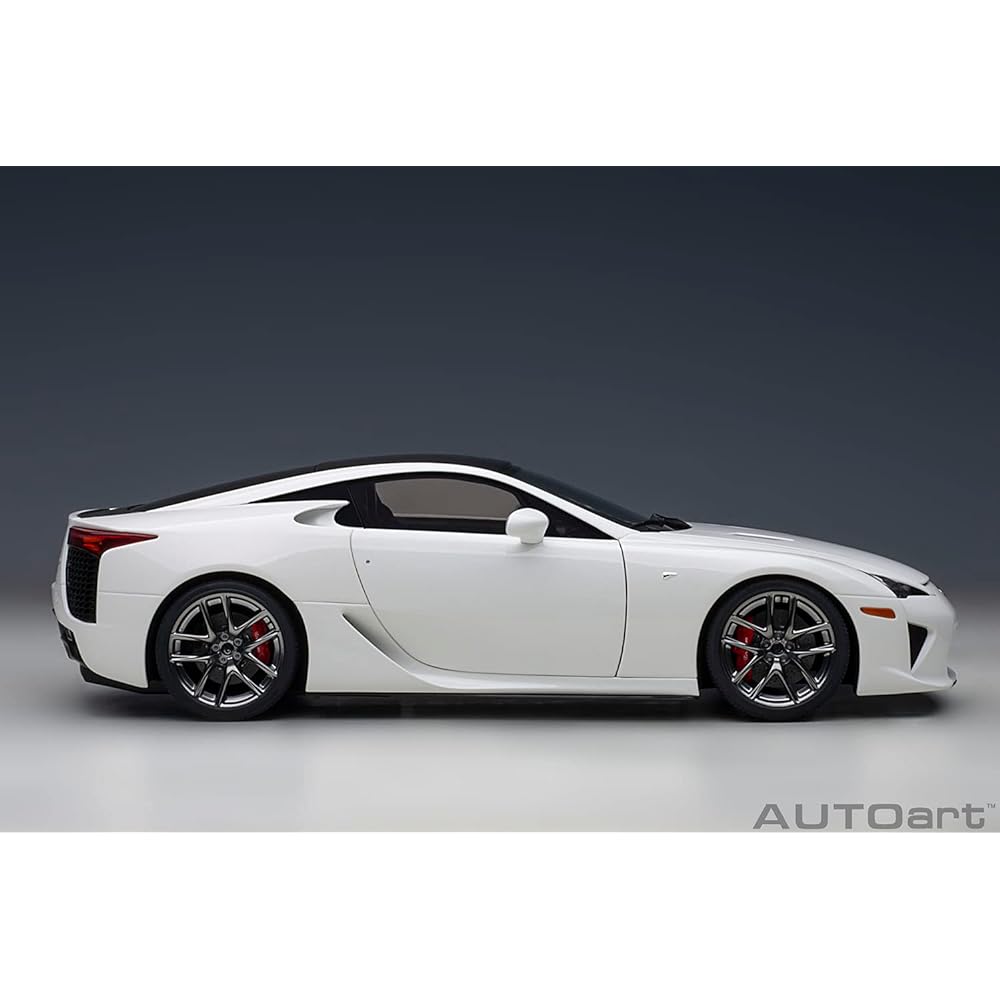 AUTOart 1/18 Lexus LFA (Whitest White/Black Carbon) Completed Product