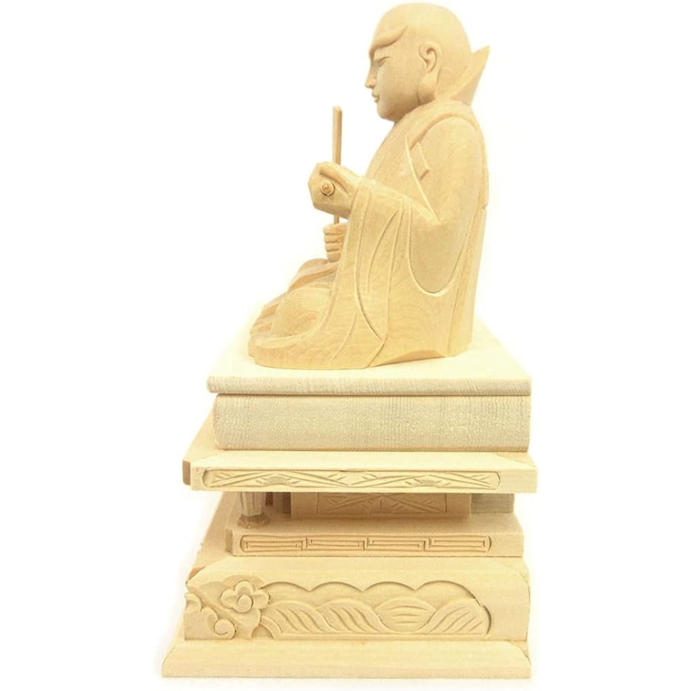 Kurita Specialty Buddha Statue [High Priest] Nichiren Saint Seated Statue 3.0 inches (Total Height 19cm, Width 15cm, Stand Depth 10.5cm) High-grade Japanese Cypress Wood Carving Square Stand 15071