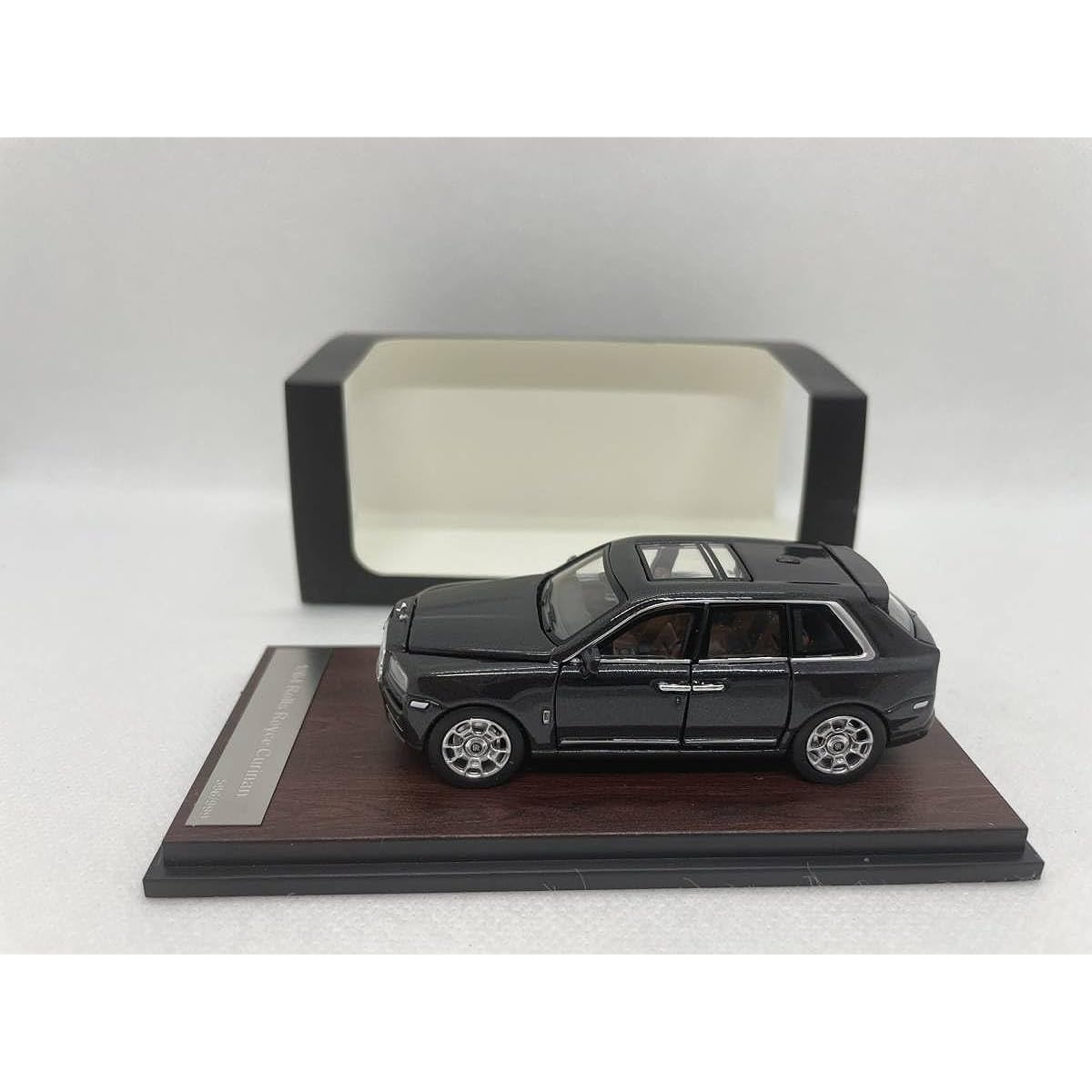 RR 1/64 Rolls-Royce Cullinan J04-R-475