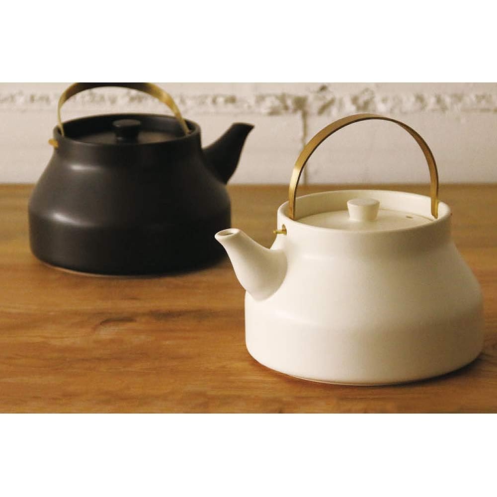 Kamoshika Doguten Kettle, 1.8L, Gas Compatible, Microwave Safe, Made in Japan, Banko Ware, Ceramic Brass, Ceramic Kettle for Open Fire (Black)