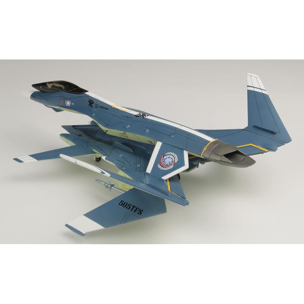 Platz Battle Fairy Yukikaze Fern II AAM-III missile included 1/72 scale multi-material kit X-14 molding color