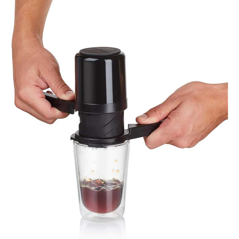 Barista & Co Barista & Co Barista Co Twist Press Black 200ml Twist Press