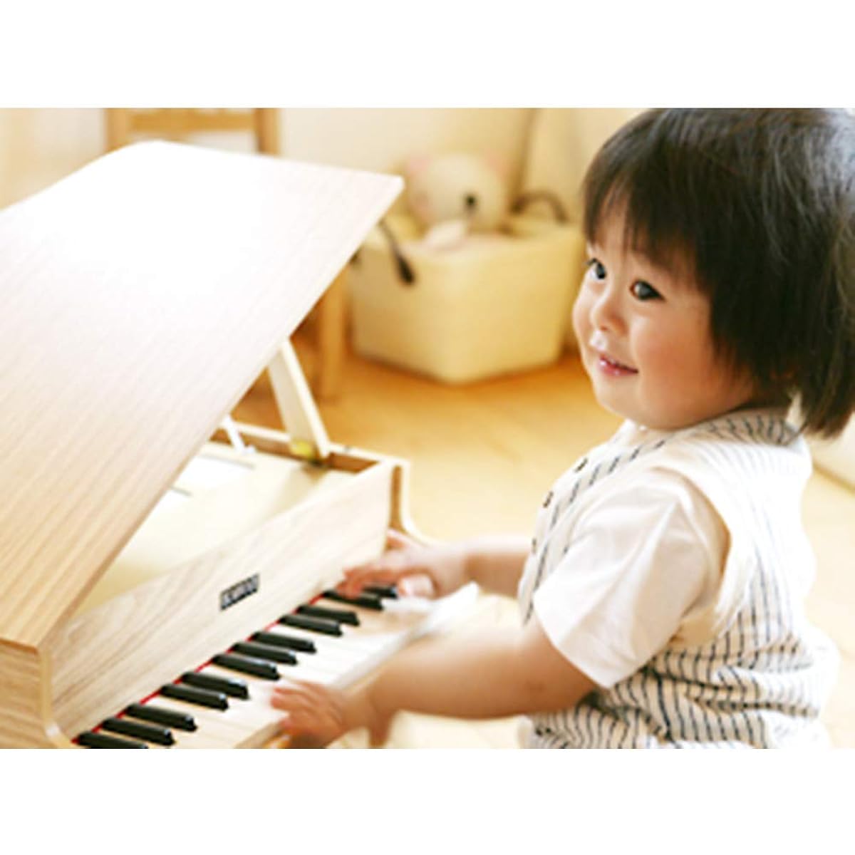Kawai Musical Instruments Manufacturing KAWAI Grand Piano Black 1141 Body size: 425 x 450 x 205 mm (with legs, lid closed)