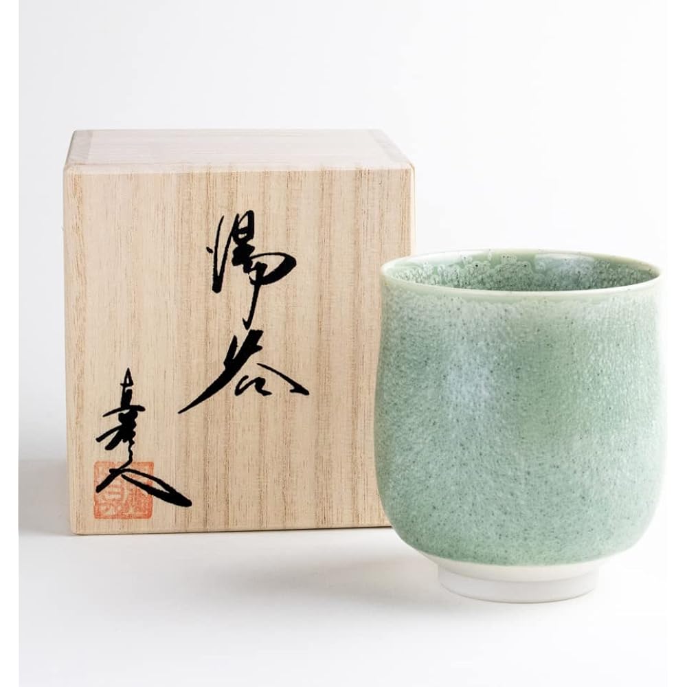 Arita ware hot water cup, wooden box gift that would be great as a gift, Japanese warbler glaze, large size, Baba Maemon kiln, Hasami ware, made in Saga Prefecture, pottery