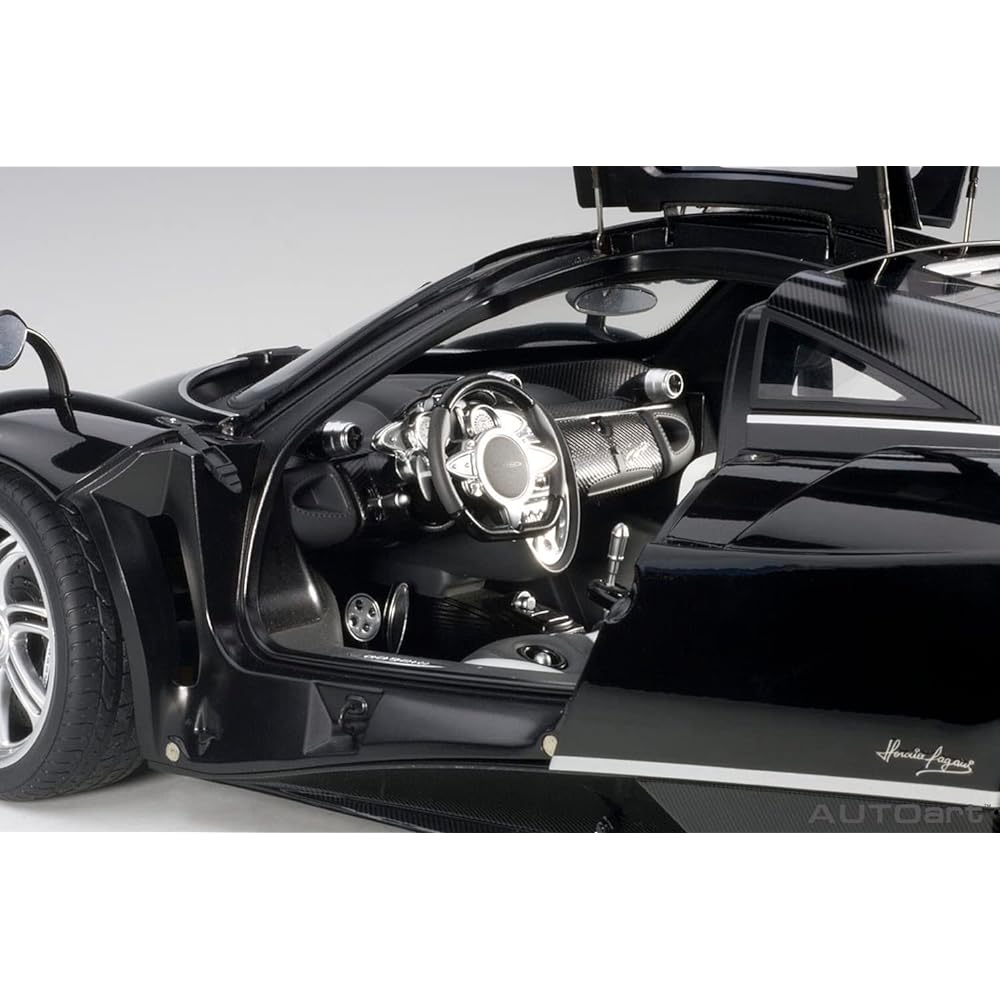 AUTOart 1/12 Pagani Huayra Black/Silver Stripe