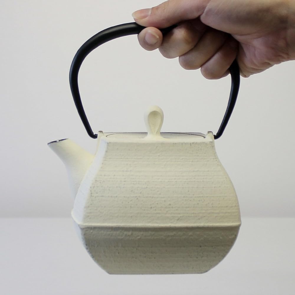 Nanbu Tekki Teapot: Ichichudo Teapot Sekitei 0.7L Premium Ivory W15.5xD12.5xH17.5(cm)