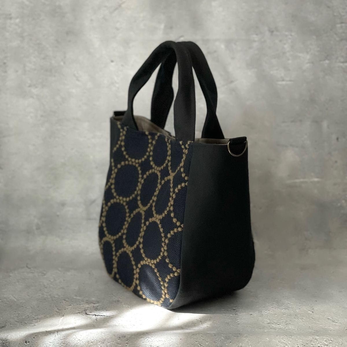 Mina Perhonen Tambourine Navy + Light Green Round Tote