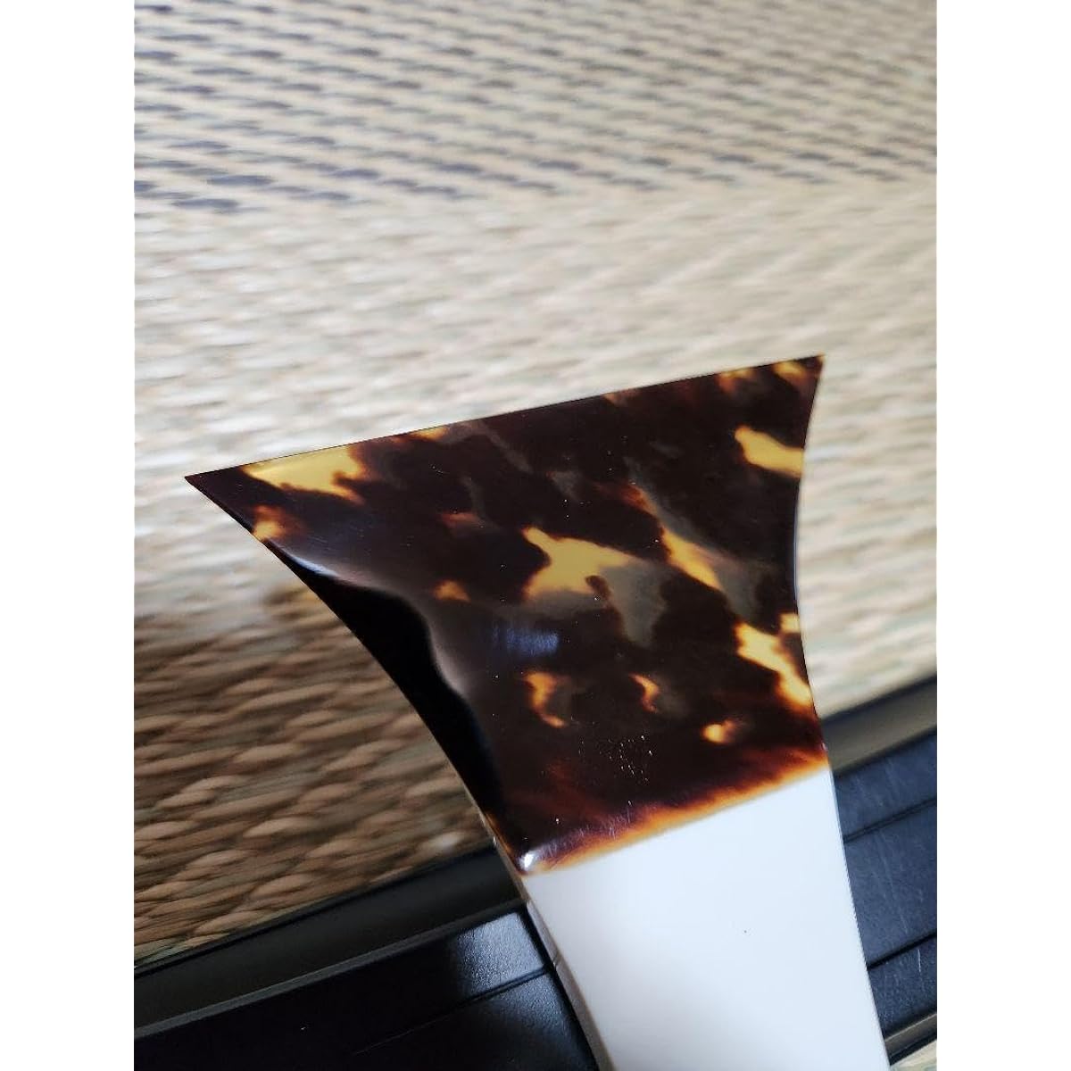 Tortoiseshell plectrum for Tsugaru shamisen