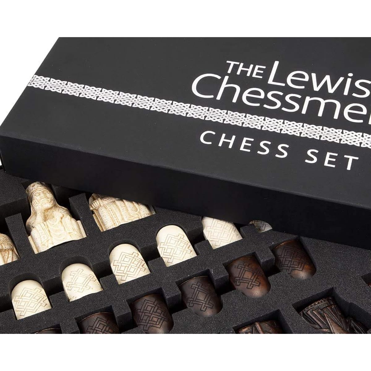 The Isle of Lewis Chessmen The Official Set [Parallel Import]