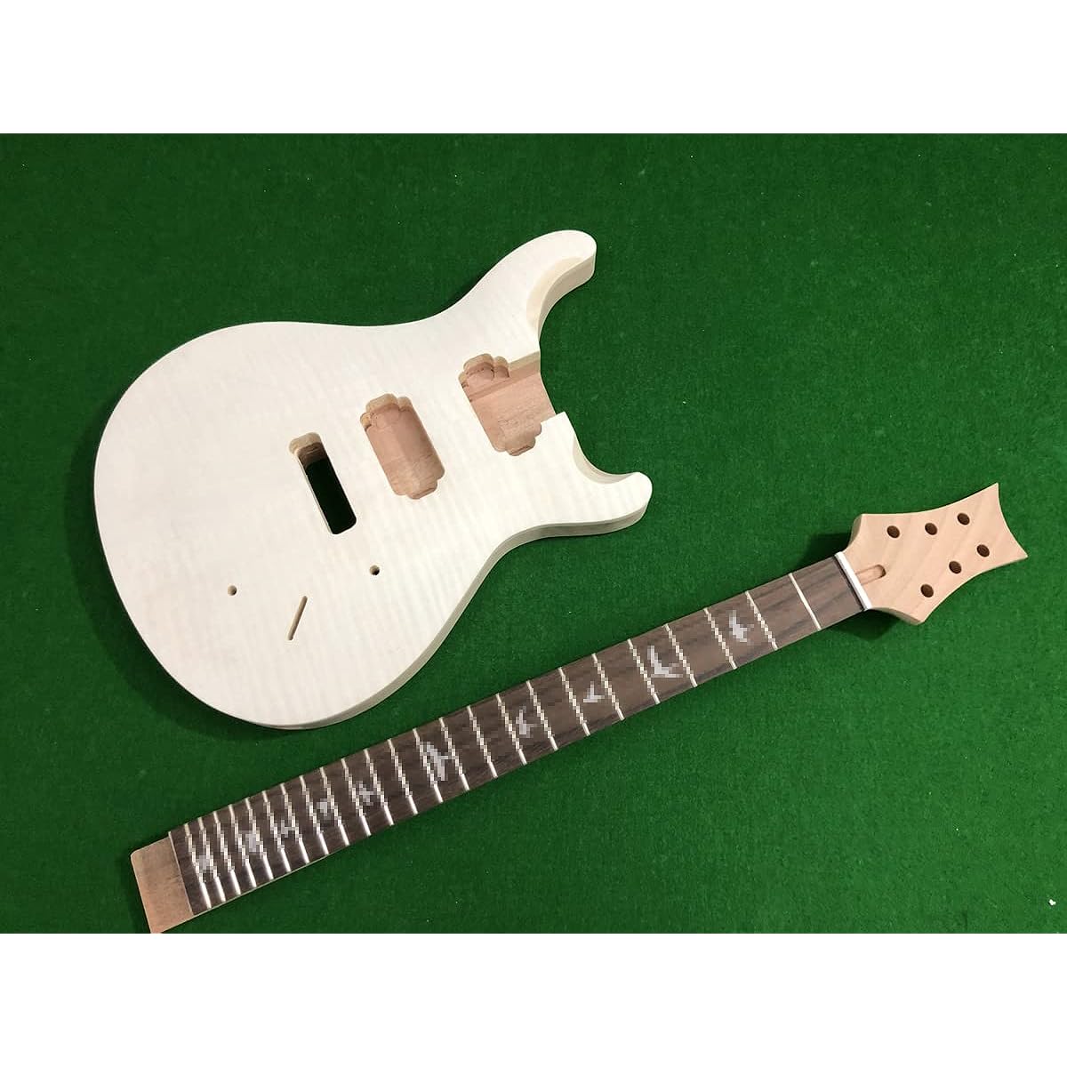 1 Set Guitar Kit 22 Fret Guitar Neck 24.7 Inch Mahogany Maple Wood Guitar Body Rosewood Fretboard DIY Guitar Project