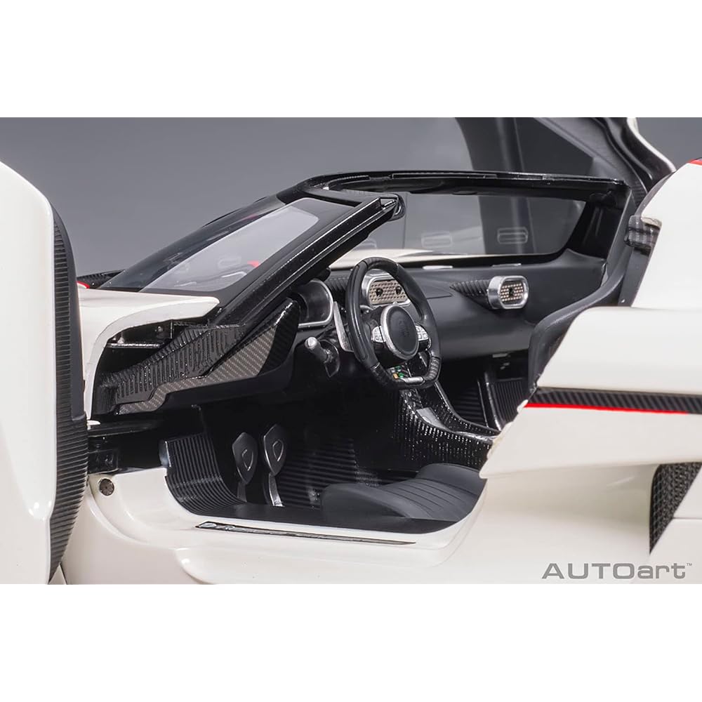 AUTOart 1/18 Koenigsegg Regera White/Carbon Black/Red Finished Product 79027