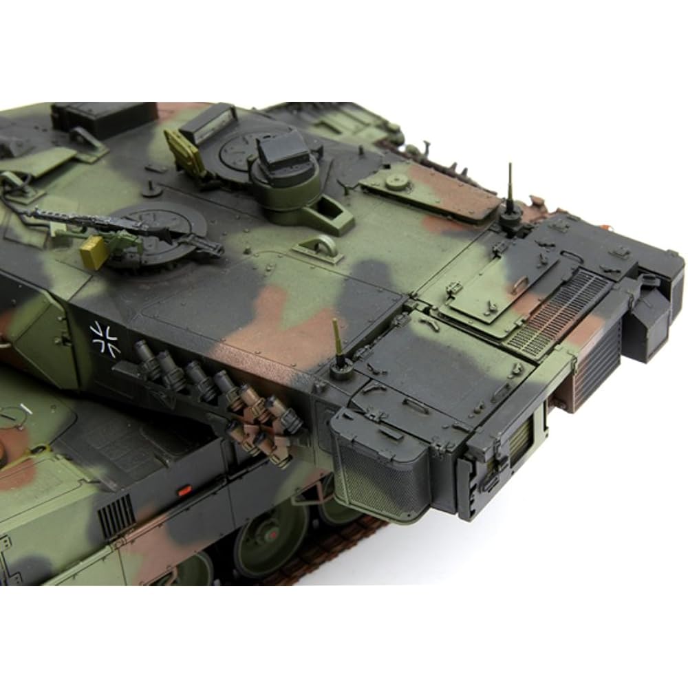 Mont Model 1/35 German Army German Main Battle Tank Leopard 2 A7 Plastic Model MTS027