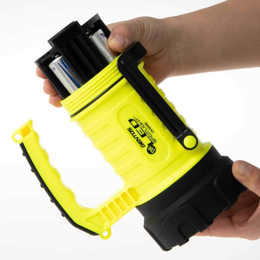 GENTOS LED Flashlight [Brightness 1000-1300 lumens/Practical lighting 2-4 hours/Dustproof/Waterproof] Uses AA batteries (sold separately) The LED Compliant with ANSI standards
