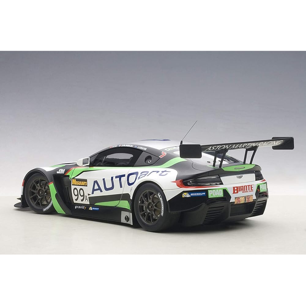 AUTOart 1/18 Aston Martin V12 Vantage 2015 #99 (Bathurst 12 Hour Race)