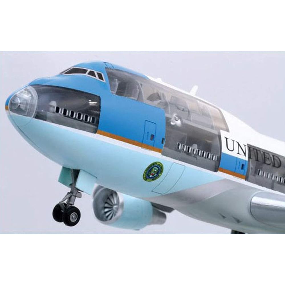 Dragon 1/144 US presidential aircraft Air Force One 747-400 Painted semi-finished model